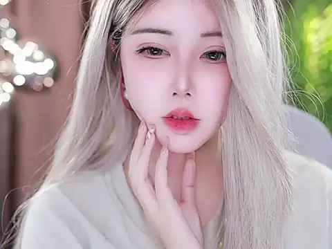 Qiaoqiao  online show from 20, 2, 2025