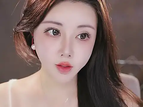 Qiaoqiao  online show from 8, 11, 2025