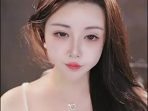 Qiaoqiao  online show from 13, 11, 2025