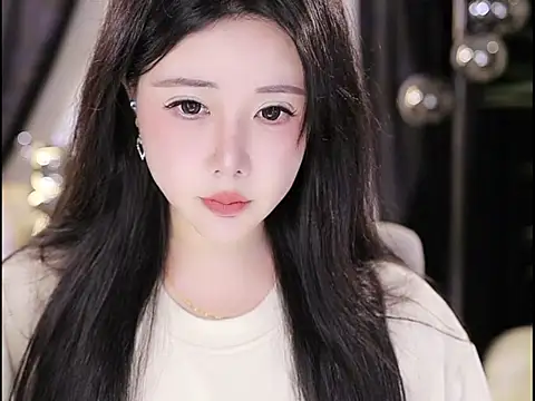 Qiaoqiao  online show from 4, 10, 2025