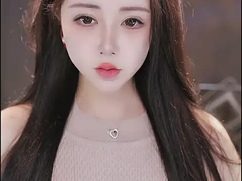 Qiaoqiao  online show from 15, 11, 2025