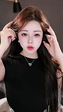 Qiaoqiao  online show from 25, 10, 2025