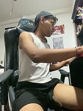 Snapshot of axel_ps chatting on 12, 9, 2025 axel ps online show from 12, 9, 2025