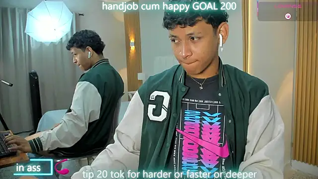 Snapshot of axel_ps chatting on 24, 9, 2025 axel ps online show from 24, 9, 2025