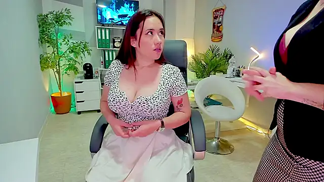 Snapshot of Butterflyblue_dream chatting on 3, 12, 2024 Butterflyblue dream online show from 3, 12, 2024