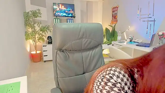 Snapshot of Butterflyblue_dream chatting on 5, 2, 2025 Butterflyblue dream online show from 5, 2, 2025