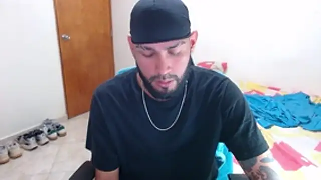 Snapshot of samir_music chatting on 15, 10, 2025 samir music online show from 15, 10, 2025