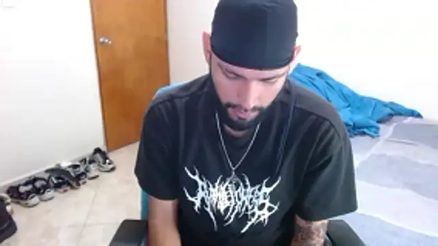 Snapshot of samir_music chatting on 5, 11, 2025 samir music online show from 5, 11, 2025