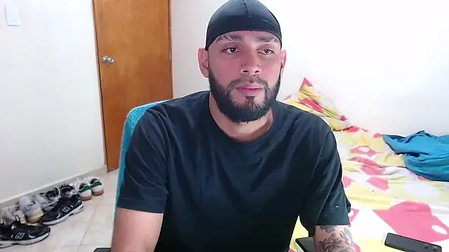 Snapshot of samir_music chatting on 16, 10, 2025 samir music online show from 16, 10, 2025