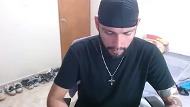 Snapshot of samir_music chatting on 3, 11, 2025 samir music online show from 3, 11, 2025