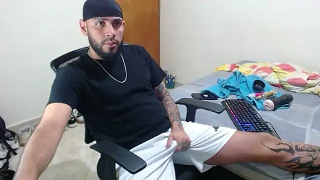 Snapshot of samir_music chatting on 12, 9, 2025 samir music online show from 12, 9, 2025