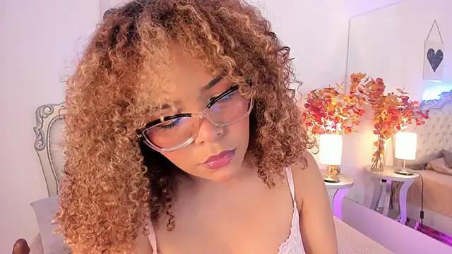 NiaColusi online show from 2, 10, 2025