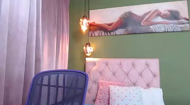 Snapshot of ysabel_sanchez4 chatting on 8, 2, 2025 ysabel sanchez4 online show from 8, 2, 2025