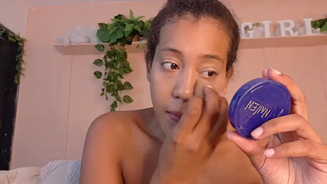 Snapshot of flavia_cruz chatting on 19, 7, 2026 flavia cruz online show from 19, 7, 2026