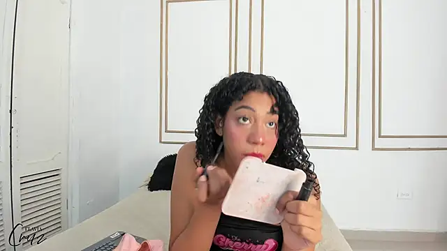 flavia cruz online show from 15, 11, 2025