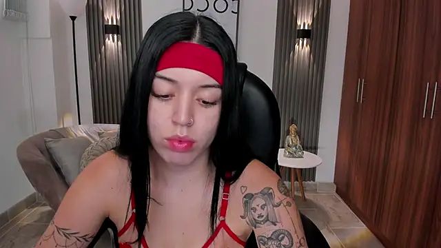 zoee jackson online show from 8, 6, 2026