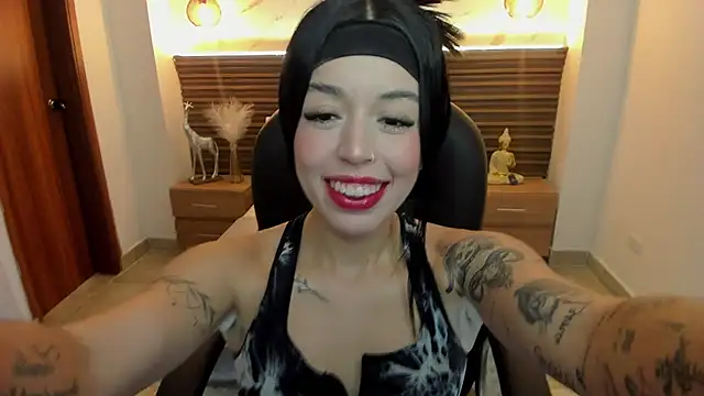 zoee jackson online show from 24, 6, 2026