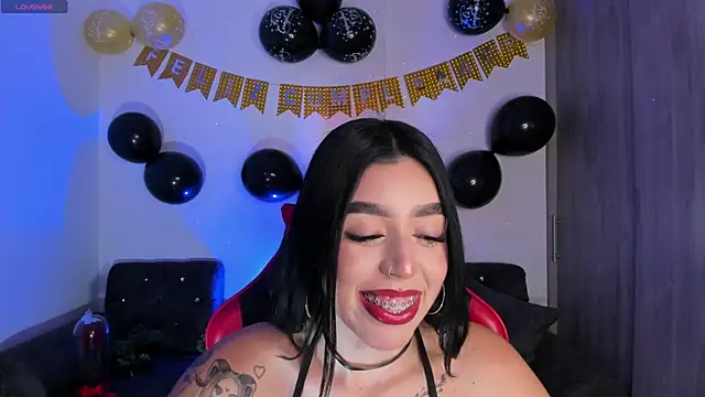 zoee jackson online show from 16, 4, 2026