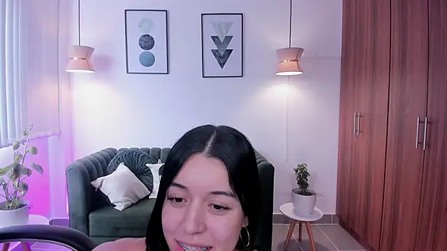 zoee jackson online show from 15, 6, 2026
