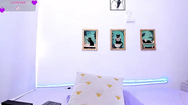 LilitRobins online show from 6, 2, 2026