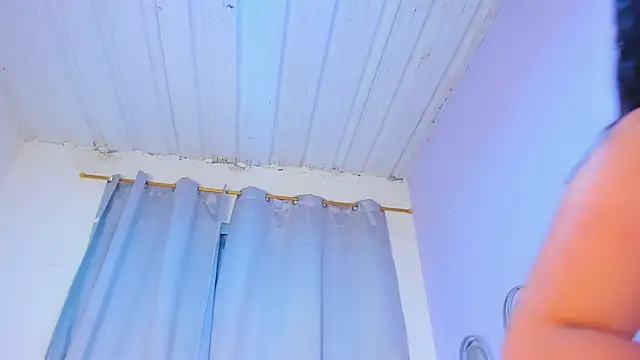 LunaMontiel online show from 11, 10, 2025