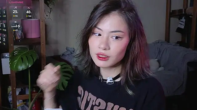 alicekiit online show from 13, 10, 2025