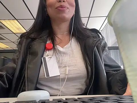 GrlAlice online show from 19, 9, 2025