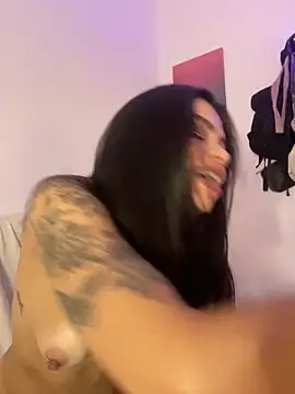 GrlAlice online show from 4, 1, 2025