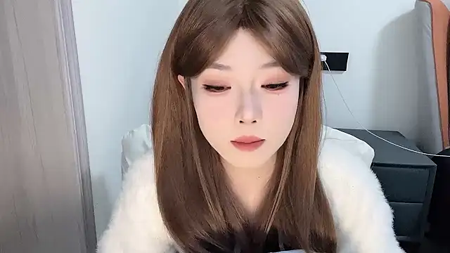 Q-ing online show from 25, 2, 2025