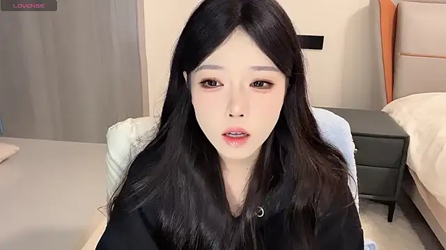 Q-ing online show from 4, 1, 2025