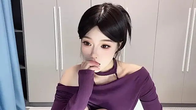 Q-ing online show from 13, 11, 2025