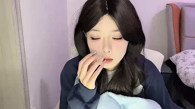 Q-ing online show from 5, 3, 2025