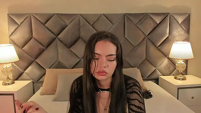 Luisa0110 online show from 12, 9, 2025