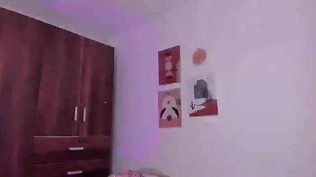 Luisa0110 online show from 15, 2, 2025