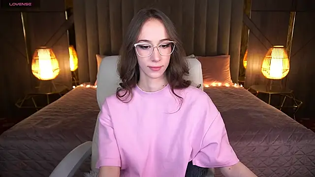 Evelyn Rush online show from 23, 3, 2025