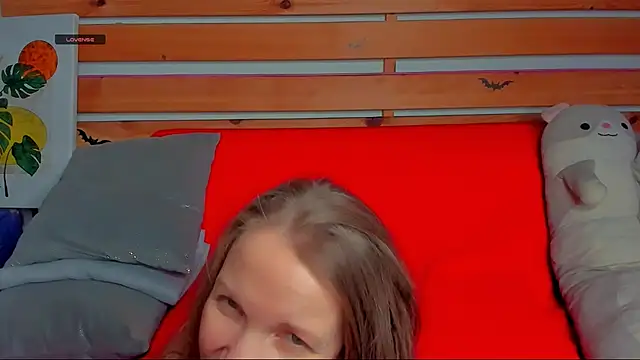 Nora Adamss online show from 9, 11, 2025