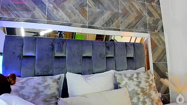 TaniaSmith1 online show from 30, 11, 2025