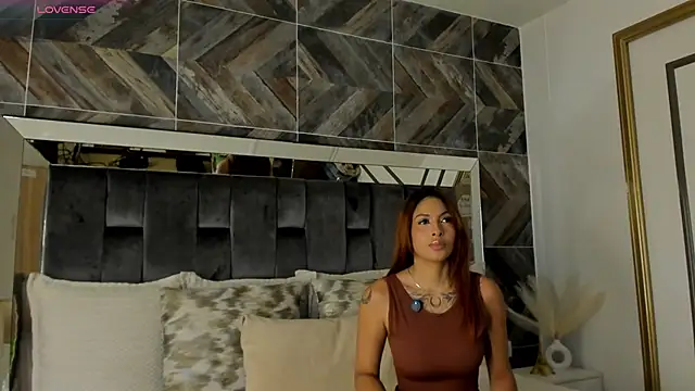 TaniaSmith1 online show from 11, 11, 2025