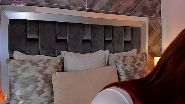 TaniaSmith1 online show from 19, 9, 2025