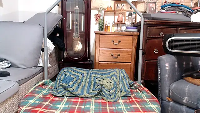 ladyscarlotta online show from 10, 9, 2025