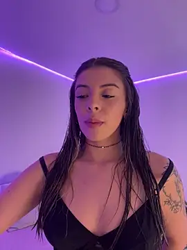 AmmyCollinsW online show from 11, 6, 2026