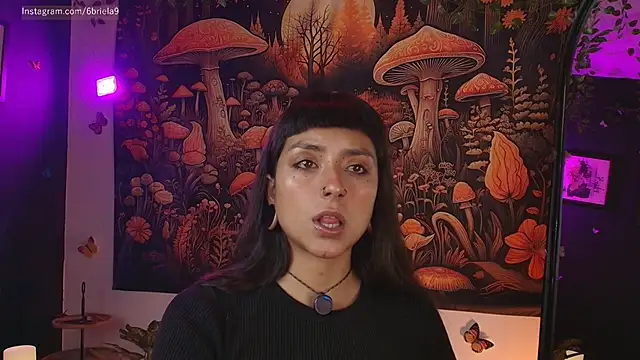 6Briela9  online show from 15, 4, 2026