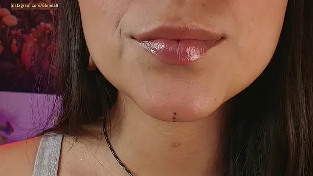 6Briela9  online show from 17, 4, 2026