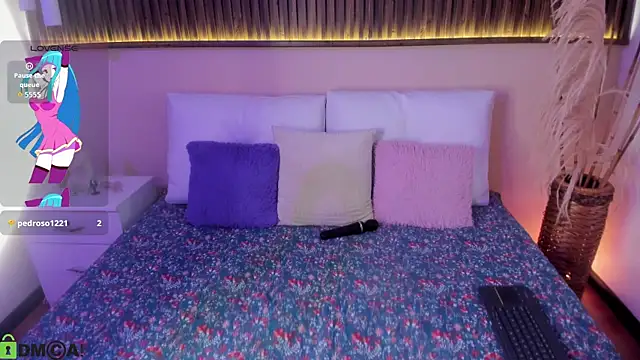 Liz grey  online show from 19, 4, 2026