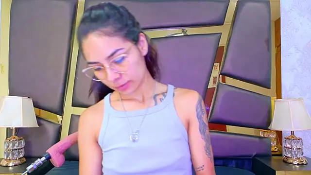 Snapshot of NicoleEsposito chatting on 2, 12, 2025 NicoleEsposito online show from 2, 12, 2025