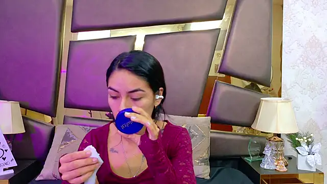 Snapshot of NicoleEsposito chatting on 17, 2, 2026 NicoleEsposito online show from 17, 2, 2026