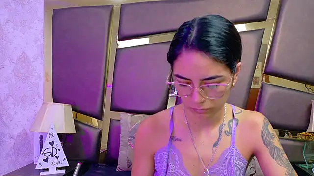 Snapshot of NicoleEsposito chatting on 16, 2, 2026 NicoleEsposito online show from 16, 2, 2026