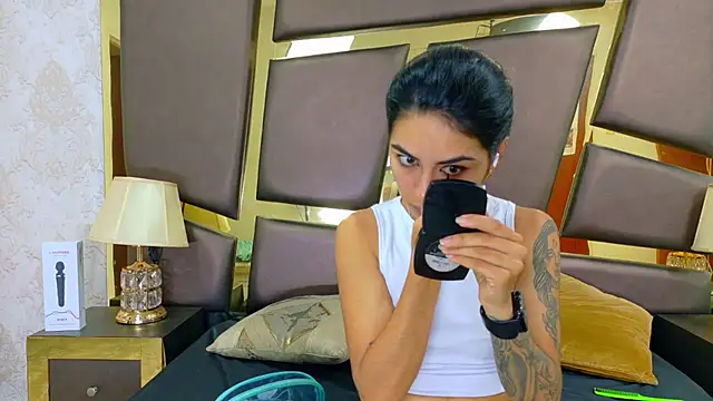 Snapshot of NicoleEsposito chatting on 3, 2, 2026 NicoleEsposito online show from 3, 2, 2026