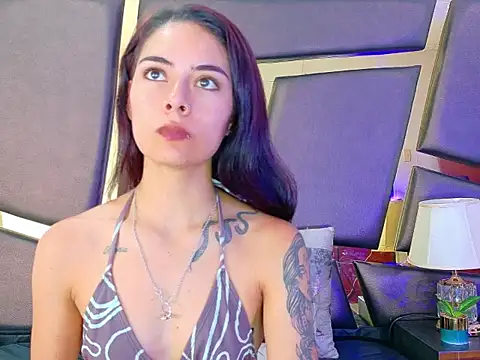 Snapshot of NicoleEsposito chatting on 27, 9, 2025 NicoleEsposito online show from 27, 9, 2025