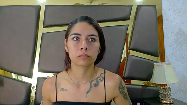 Snapshot of NicoleEsposito chatting on 30, 10, 2025 NicoleEsposito online show from 30, 10, 2025